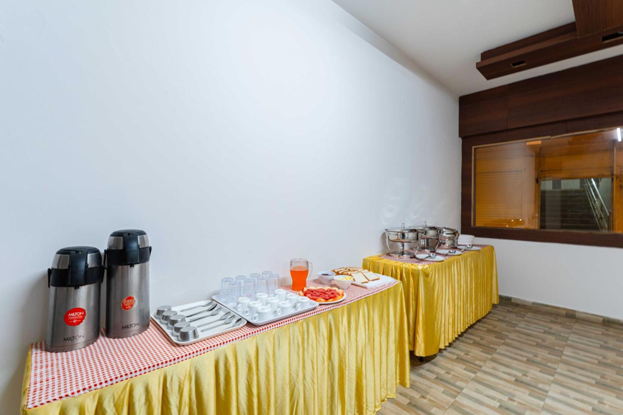 Hotel Treebo Regalia Comforts, 15 Mins From Abbey Waterfall Madikeri Esterno foto