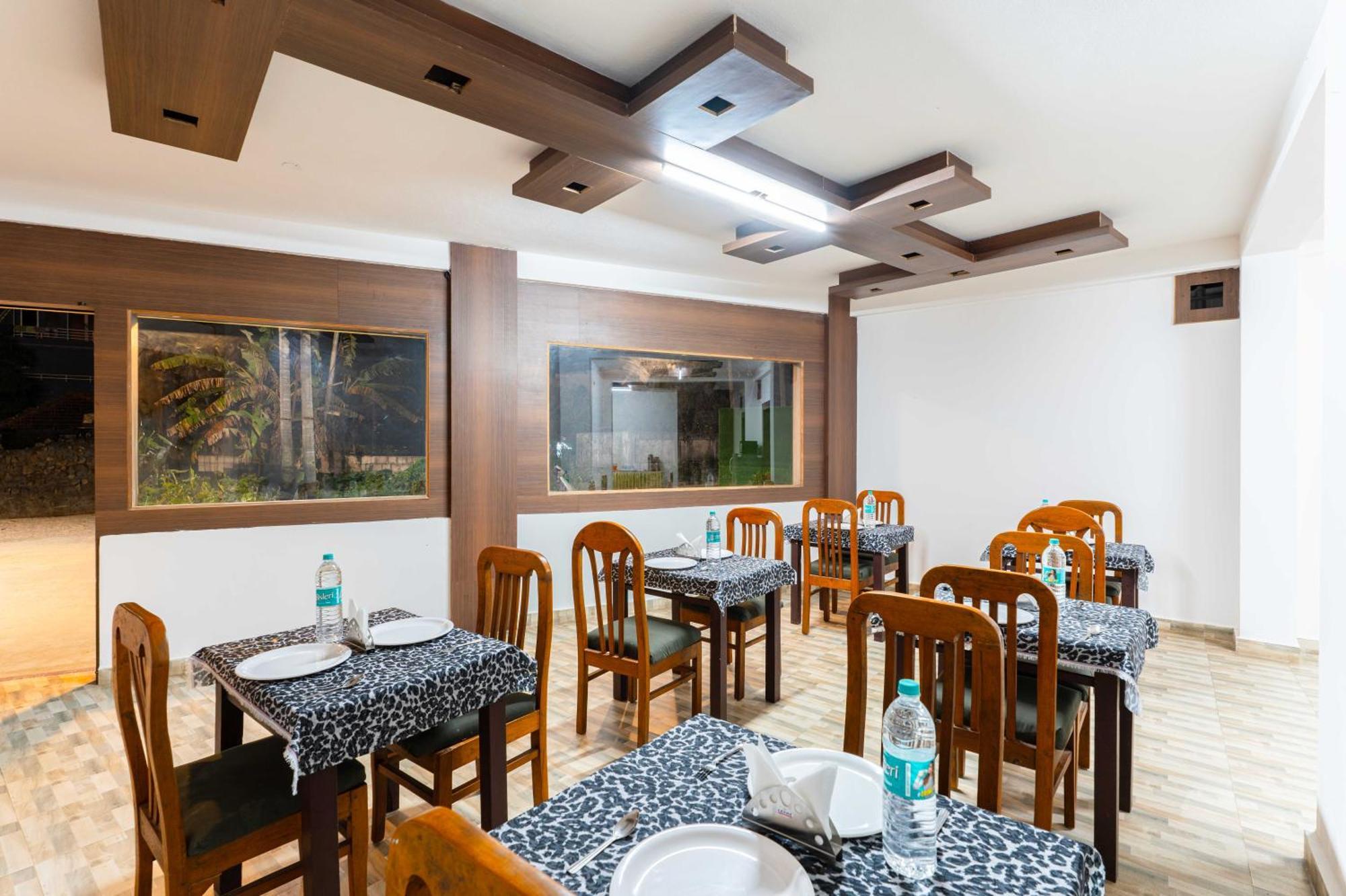 Hotel Treebo Regalia Comforts, 15 Mins From Abbey Waterfall Madikeri Esterno foto