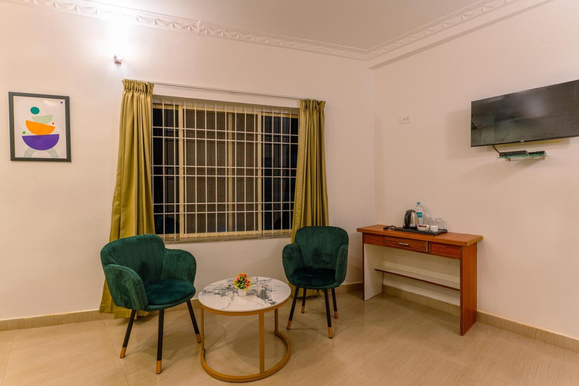 Hotel Treebo Regalia Comforts, 15 Mins From Abbey Waterfall Madikeri Esterno foto