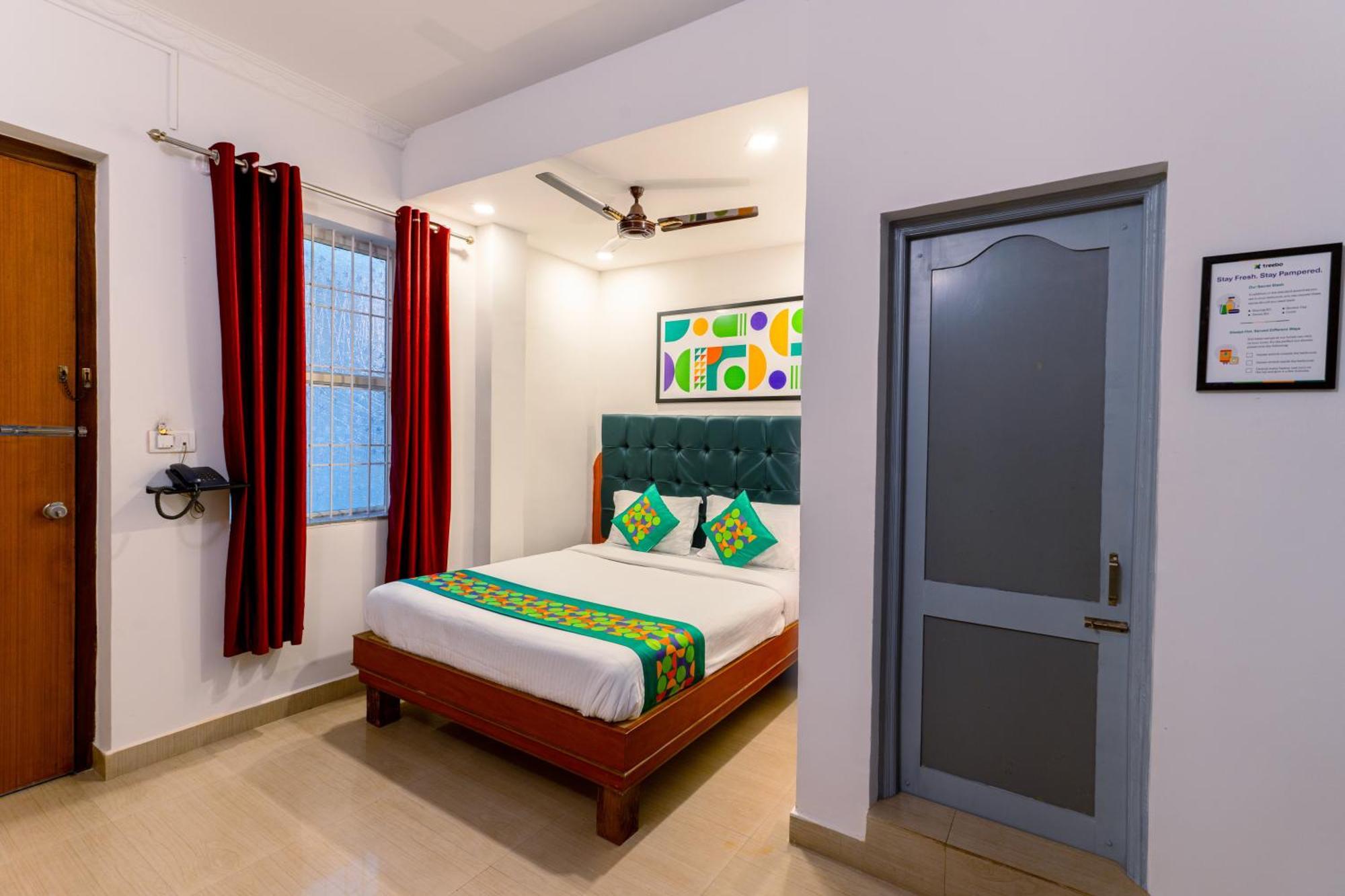 Hotel Treebo Regalia Comforts, 15 Mins From Abbey Waterfall Madikeri Esterno foto